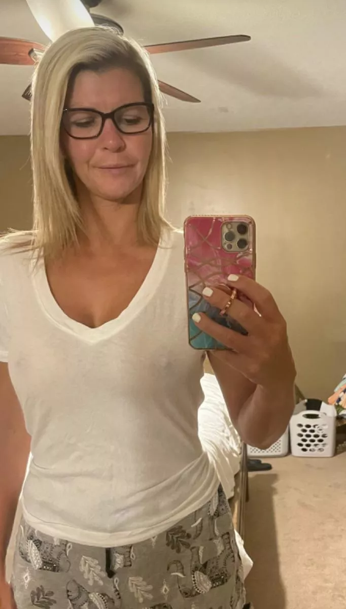 Just an average stay at home mom going to clean the house today……