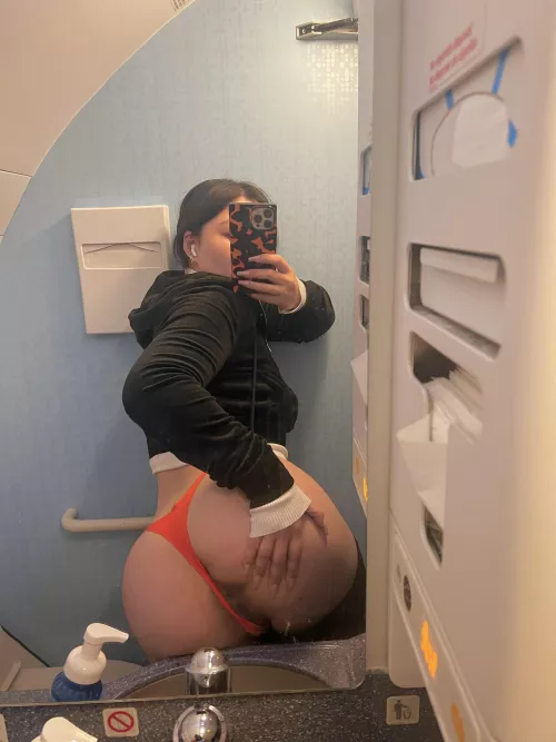 let’s fuck on the plane?