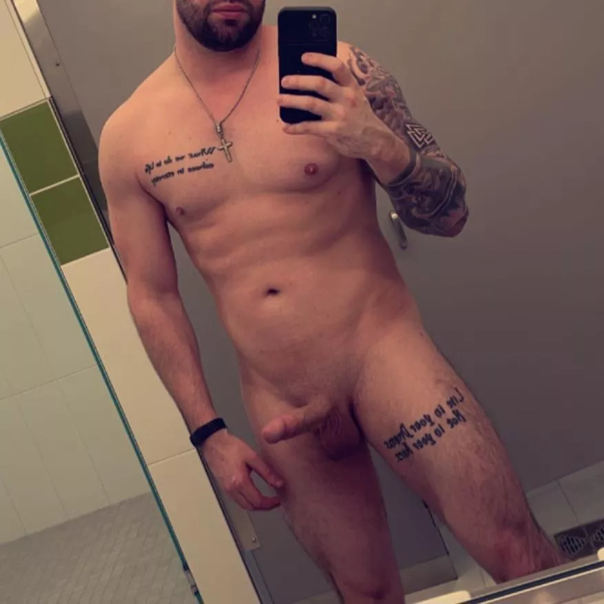 [m] post shower at the gym, you should've been there... follow the link to see more
