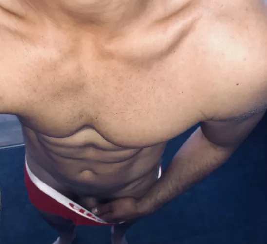 (M) Rate my Body from 1-10 👀