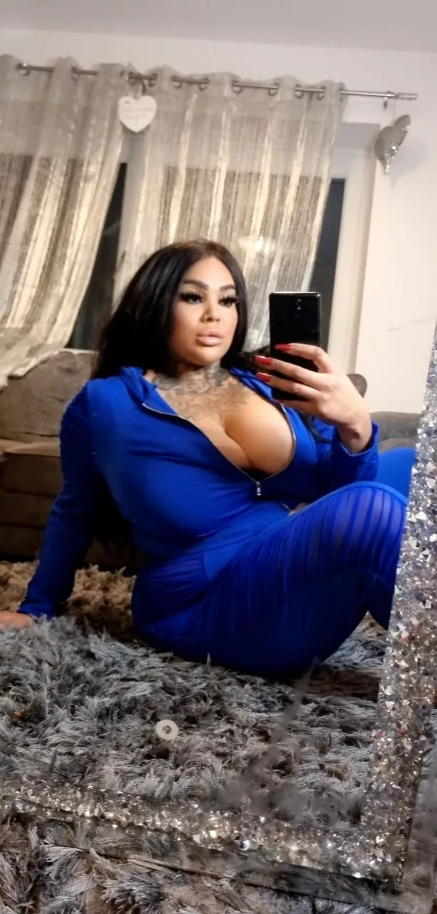 Make her laugh, then make her moan.