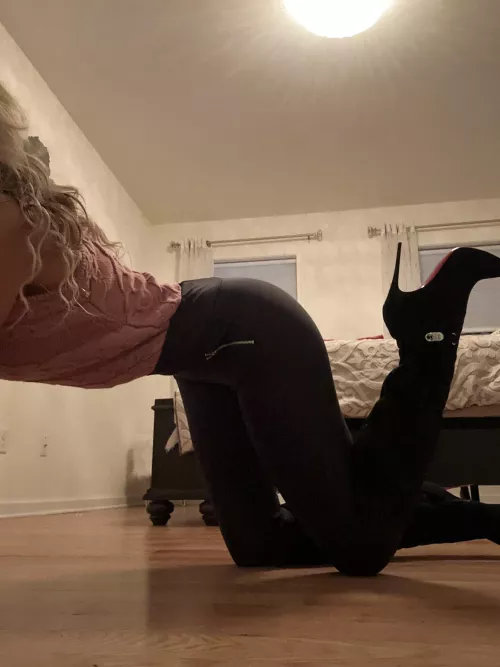 My curves with these boots😋