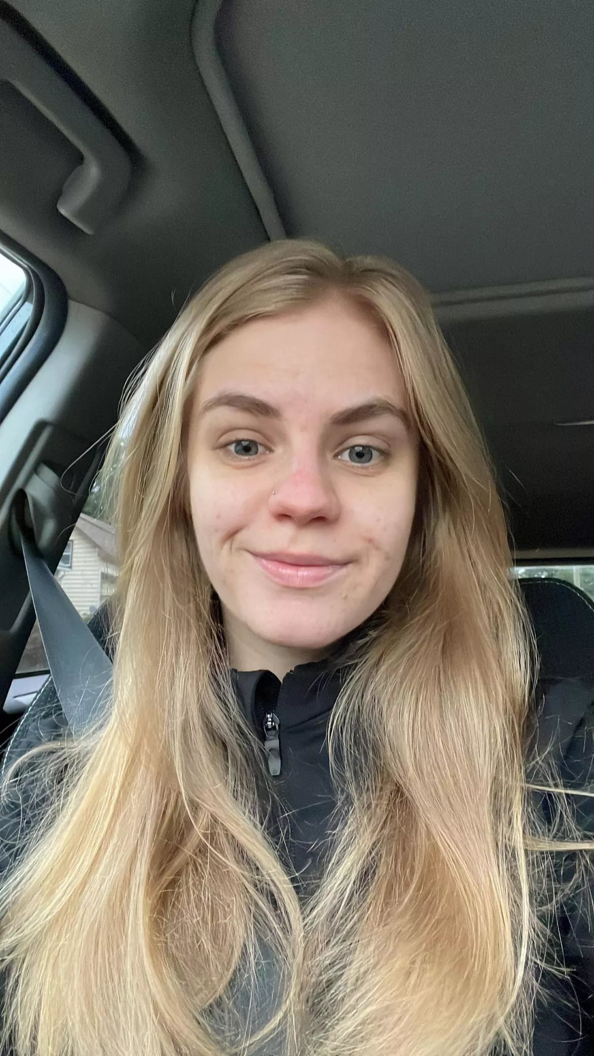 Natural hair, no makeup