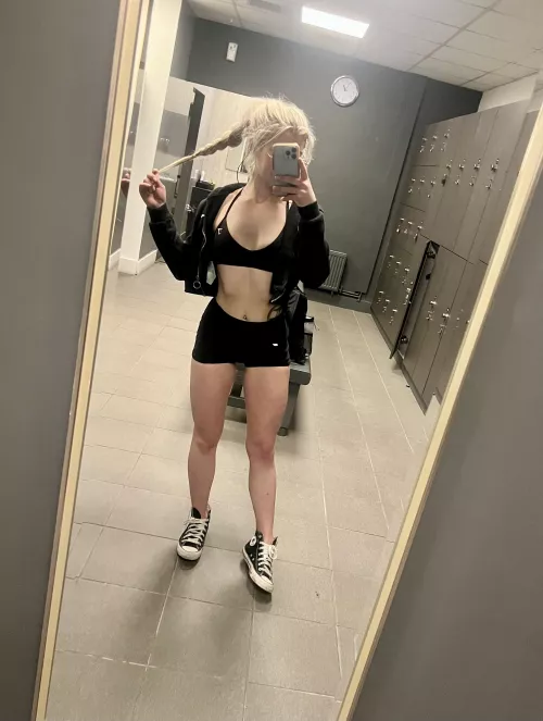 Quads be popping after leg day :) [F]