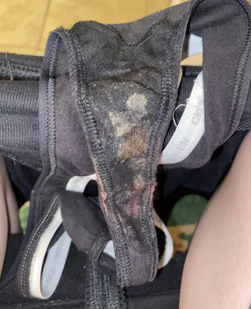 Raffle still ongoing! Purchase a ticket for as little as $1, and get a naughty “thank you” photo of me! Details below ⬇️⬇️⬇️