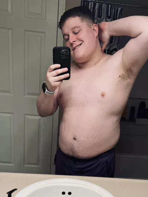 Shower time 😈 Come wash my back and I’ll wash ……? 😉👀