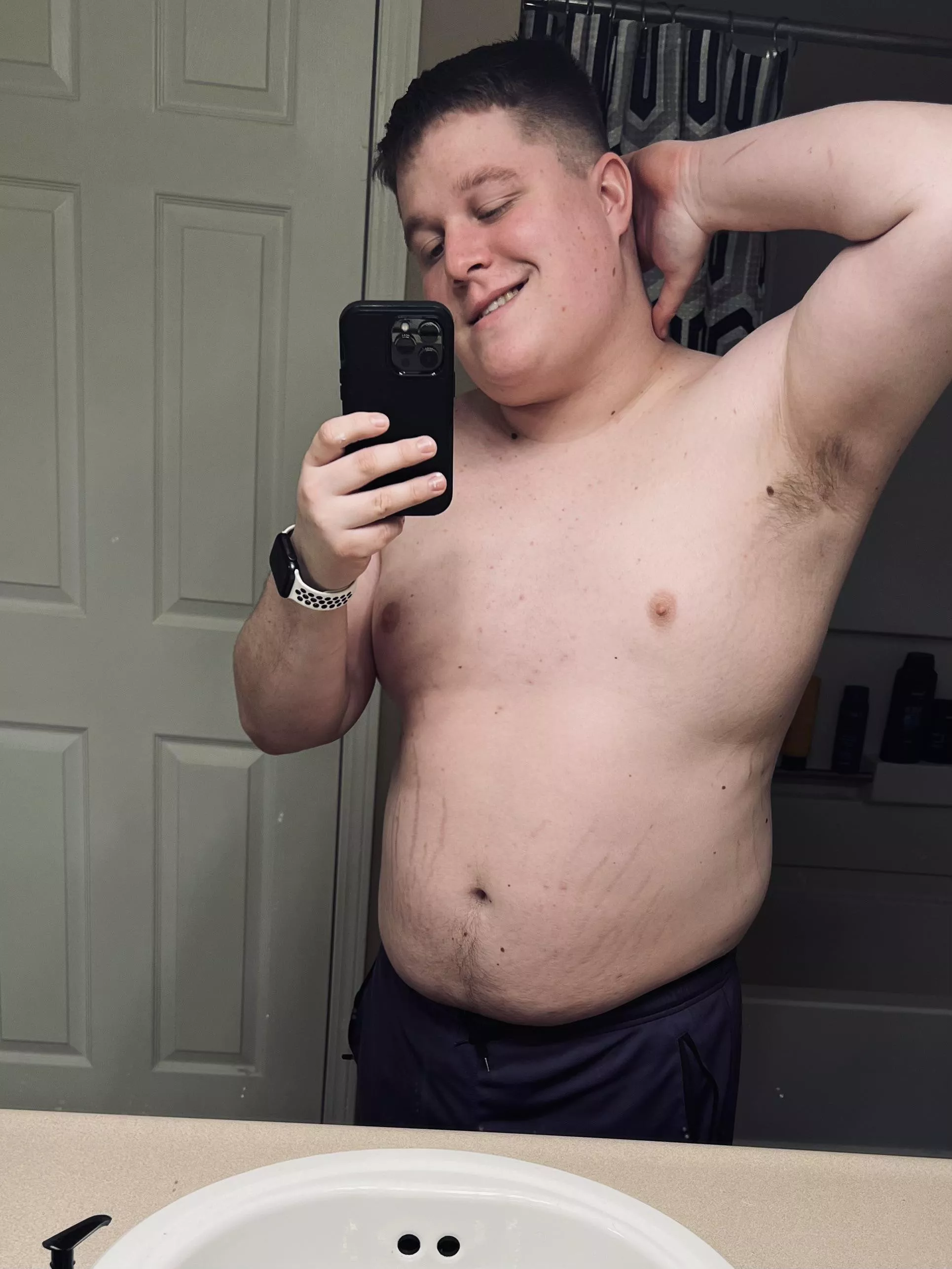 Shower time 😈 Come wash my back and I’ll wash ……? 😉👀