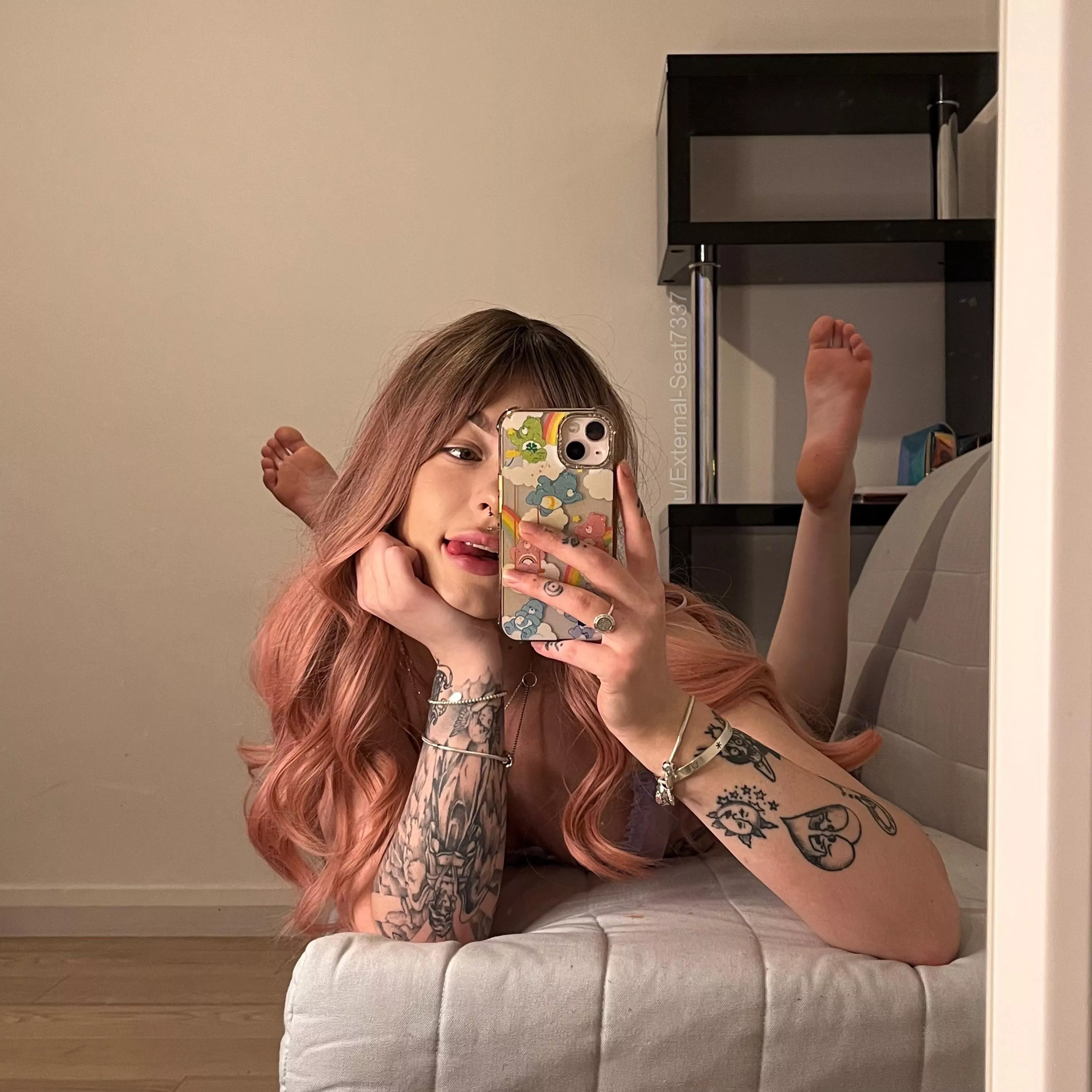 Teasing you with my feet is my favourite thing to do 😈