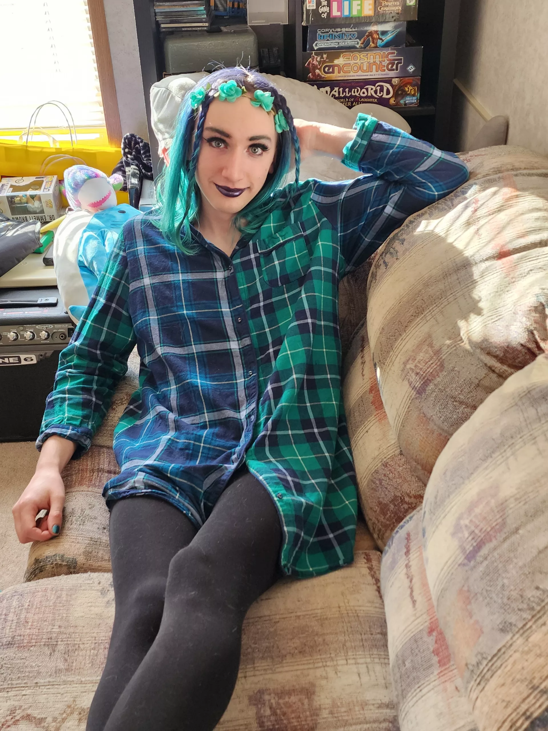 Thrifted this super cute flannel that matches my hair yesterday! Tell me what you think 💙
