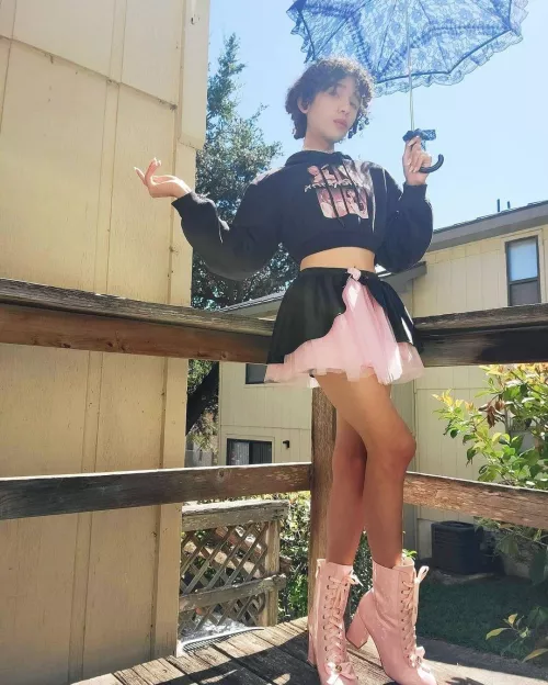 Throwback to the first time when I felt comfortable being fem in public. What a journey 😅😅💗🖤