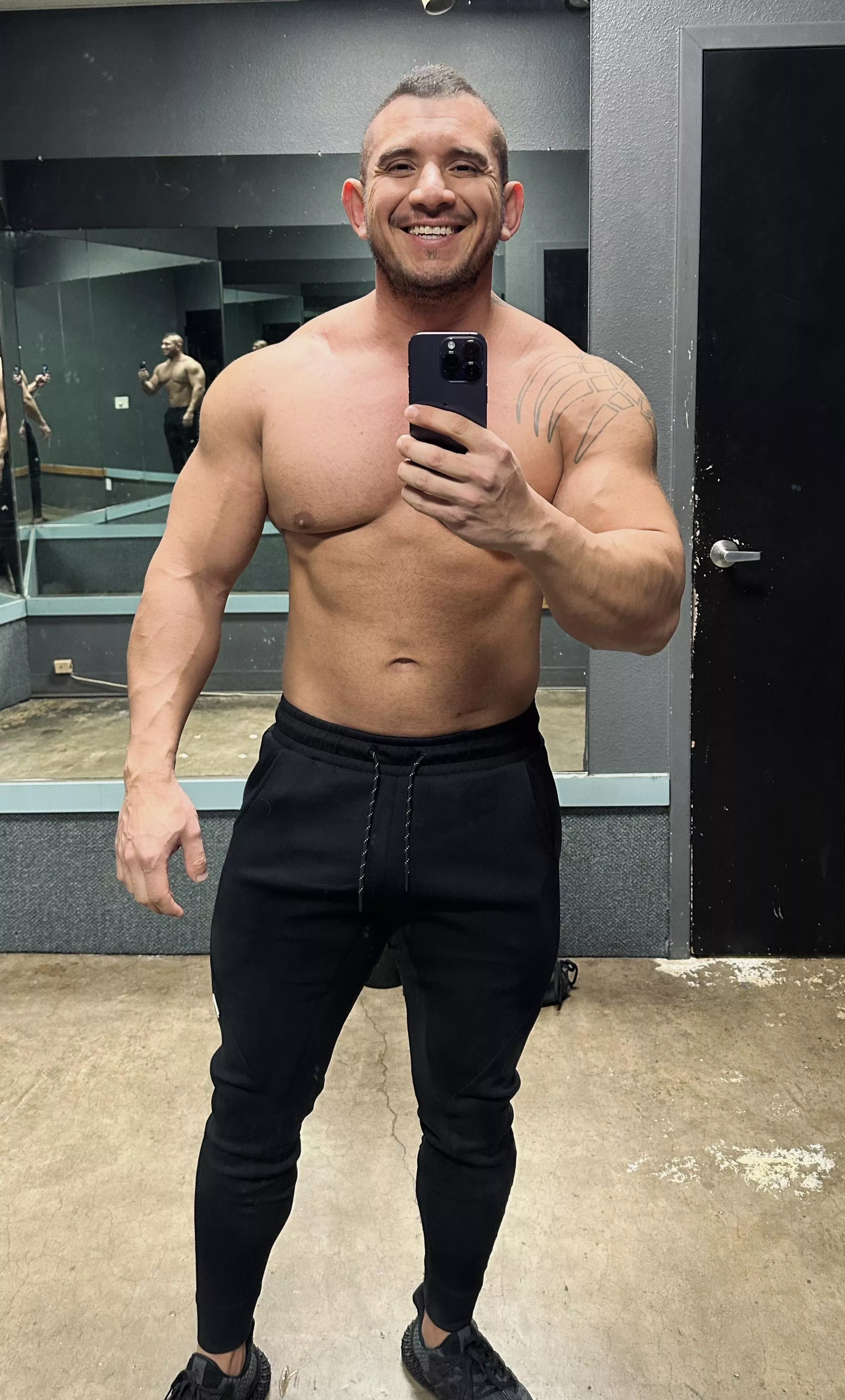 Trying to get that chiseled look