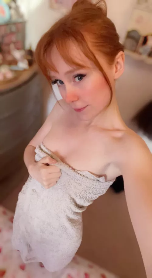 Who doesn’t like a wet little redhead…