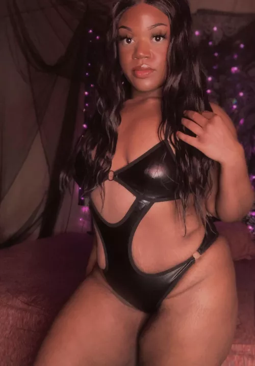 Who wants to be mommy’s new slave? [domme]