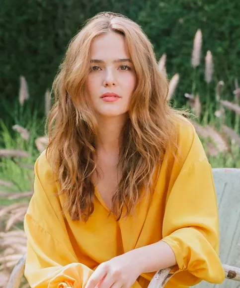 Zoey Deutch