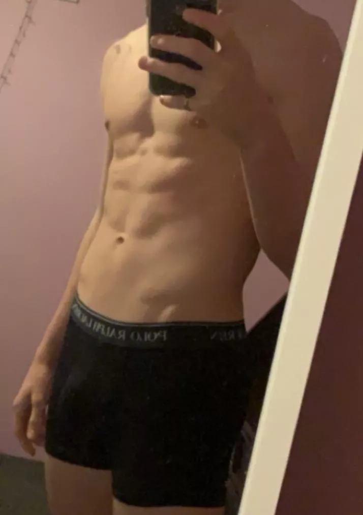 18m limitless sub. looking for young dom who shows face