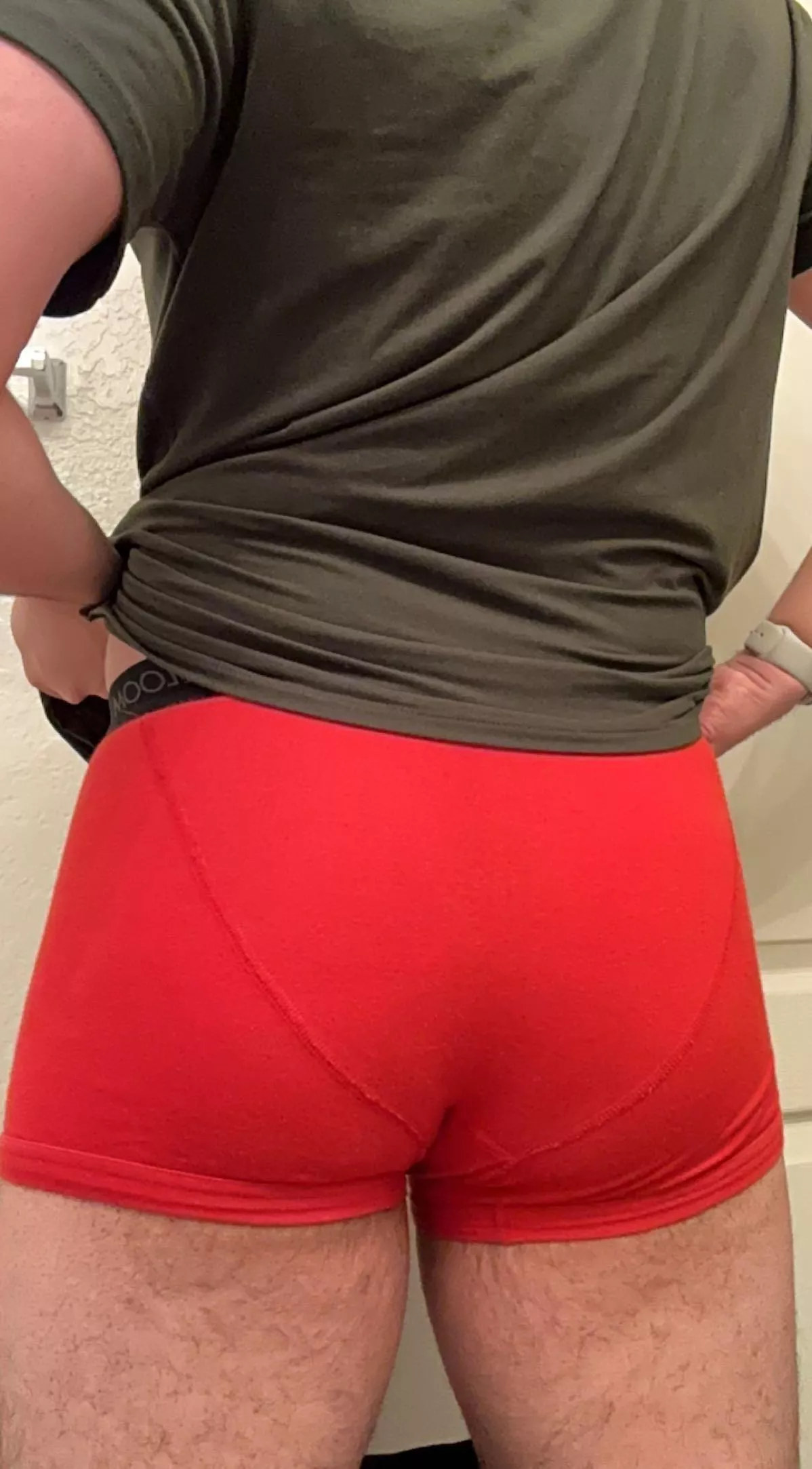 [19] Can a straight guy’s butt be cute?