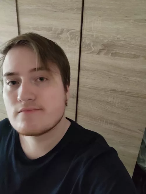 23 little chubby, looking for a longterm buddy or a boyfriend(twink+++, jock, otter, average+++), not just nsfw, wanna chat too, if you can be verbal+, face+++ Be+18 please Add only if you show face tariash3