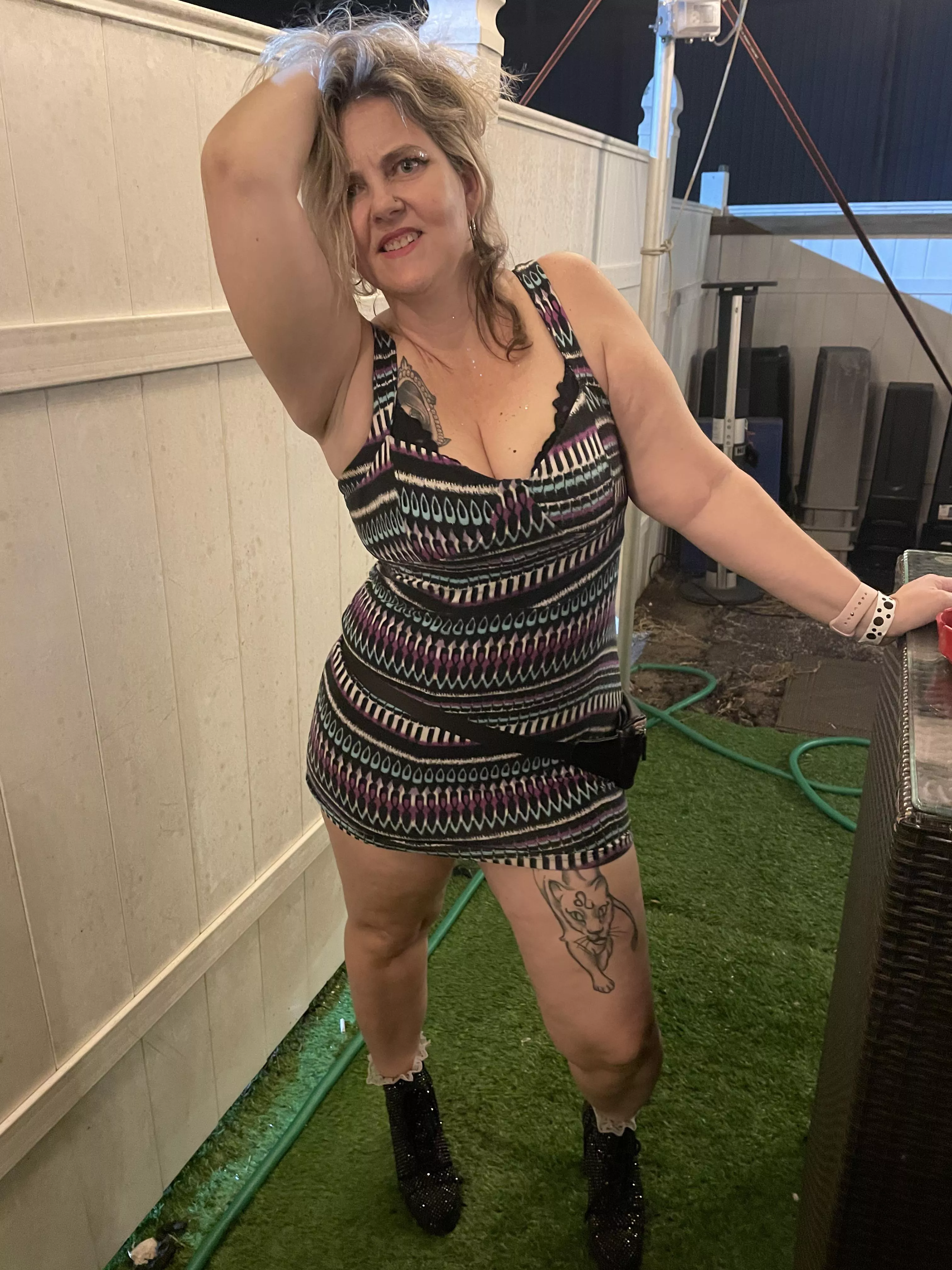 45(f) Happy Slutty Saturday 😜