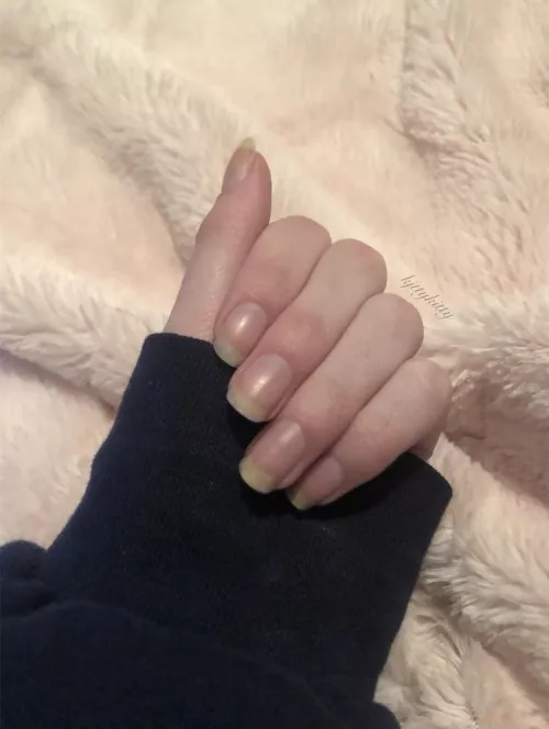 anyone like natural nails?