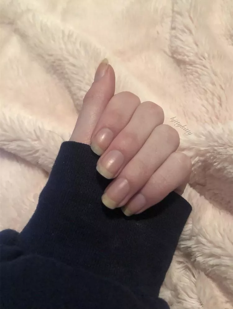 anyone like natural nails?