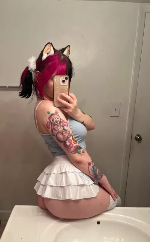 bend me over the sink and fuck me please 💖🖤