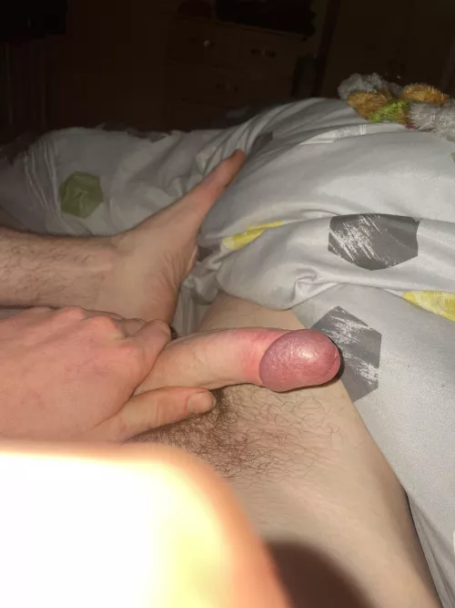 Dm for feet or dick pic.