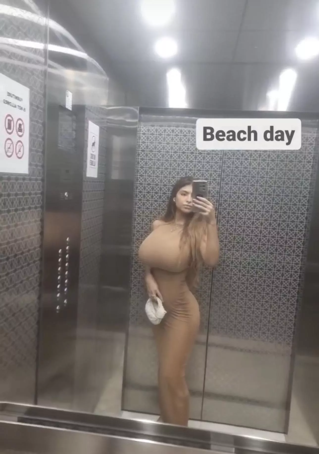 Elevator selfie