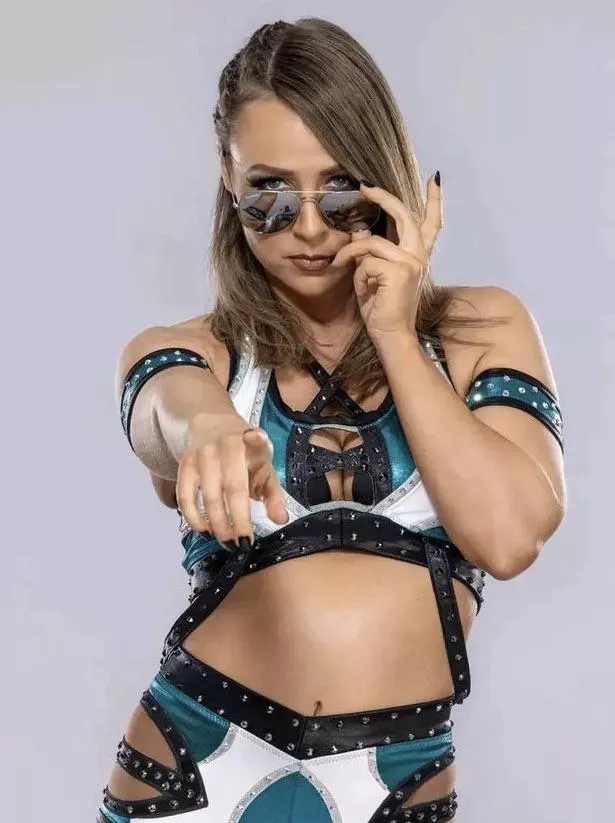 Emma (Tenille Dashwood)