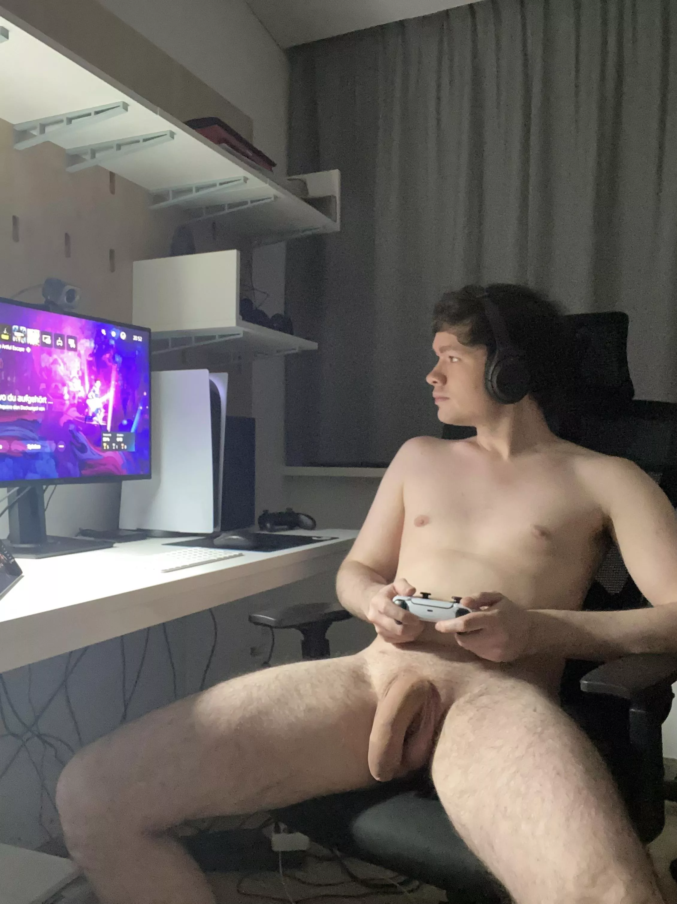 Gaming without clothes feels so much better. 🎮
