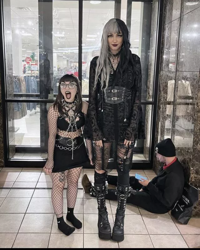 Goth girls