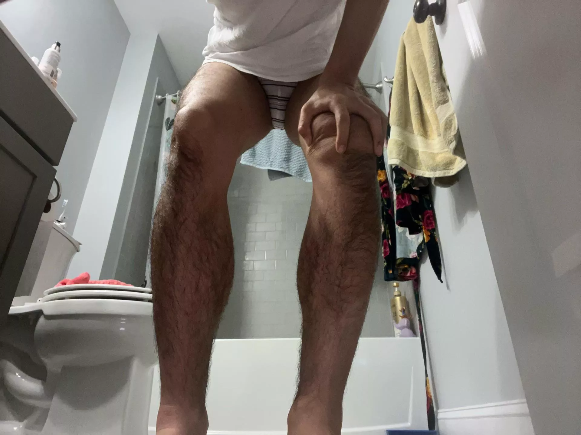 hairy legs very