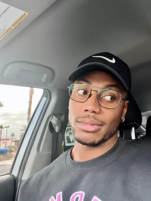 Happy Friday - Got some new frames that I really love.