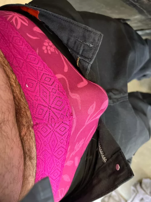 Horny wanting to see what happens on this fine Saturday!