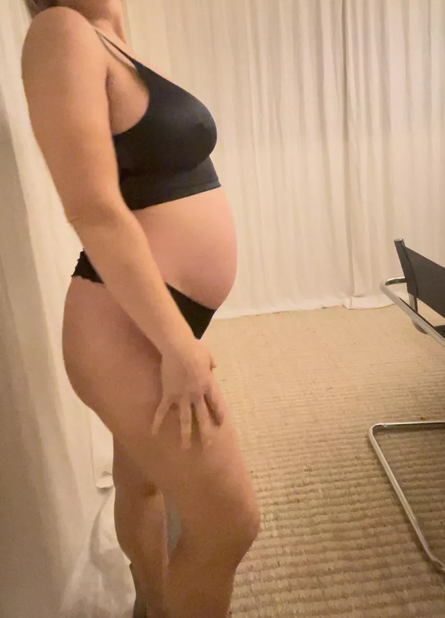 I love my sexy bump!