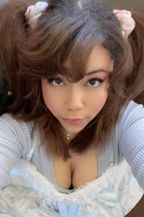 I love wearing [f]rilly dresses! 🌸💕