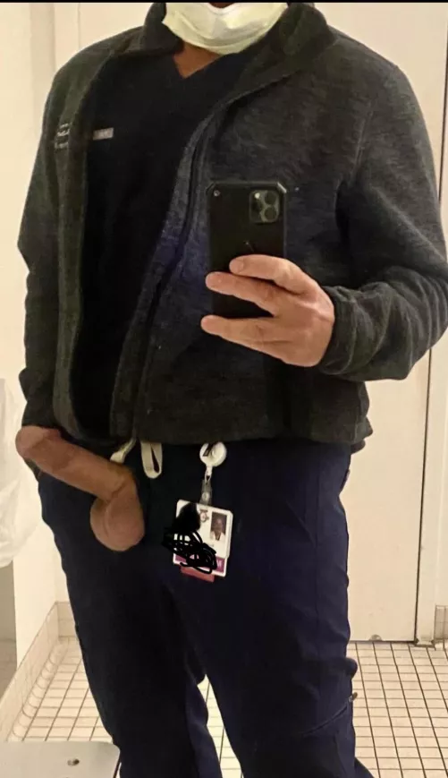 I think these scrubs are defective things just keep falling out.