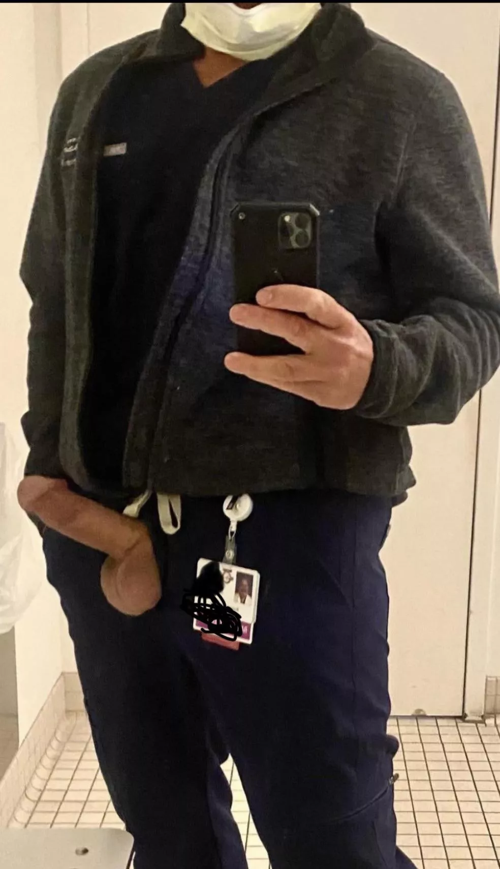 I think these scrubs are defective things just keep falling out.