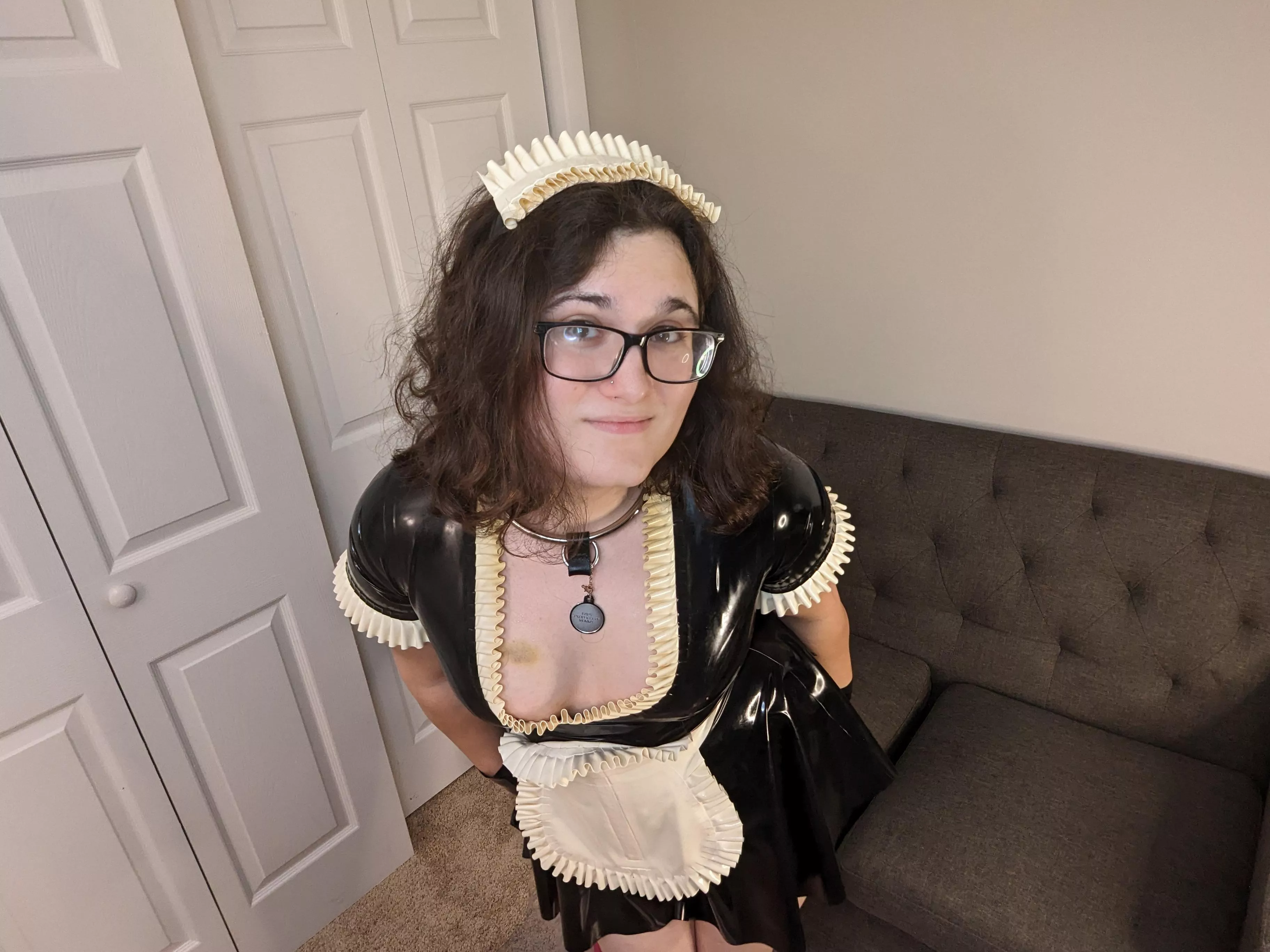 isn't she the cutest sissy maid 🥺👉👈