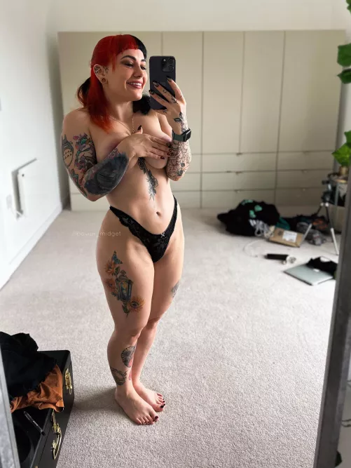 Just want some tummy kisses