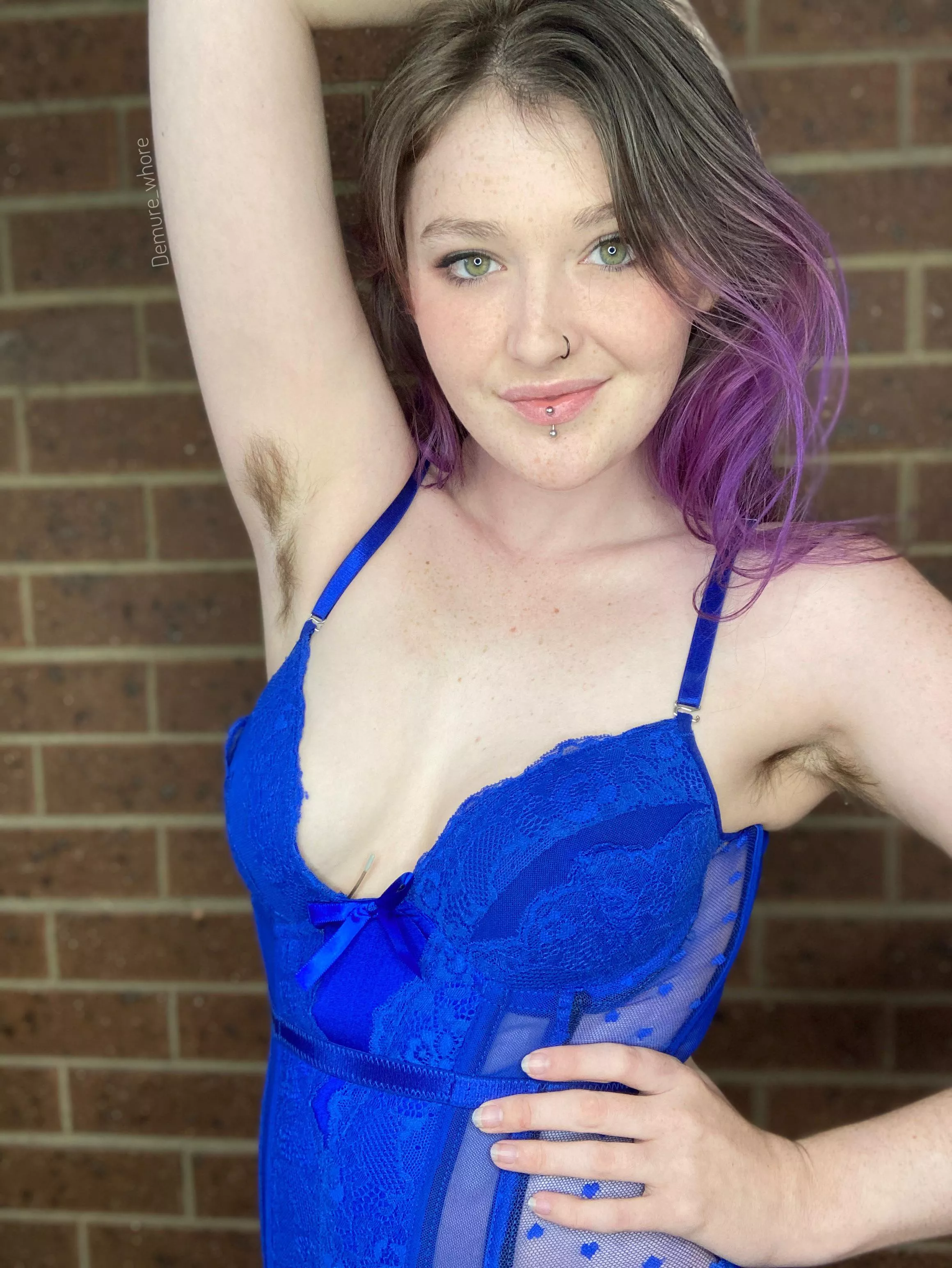 Love the way they naturally part okie that 😆