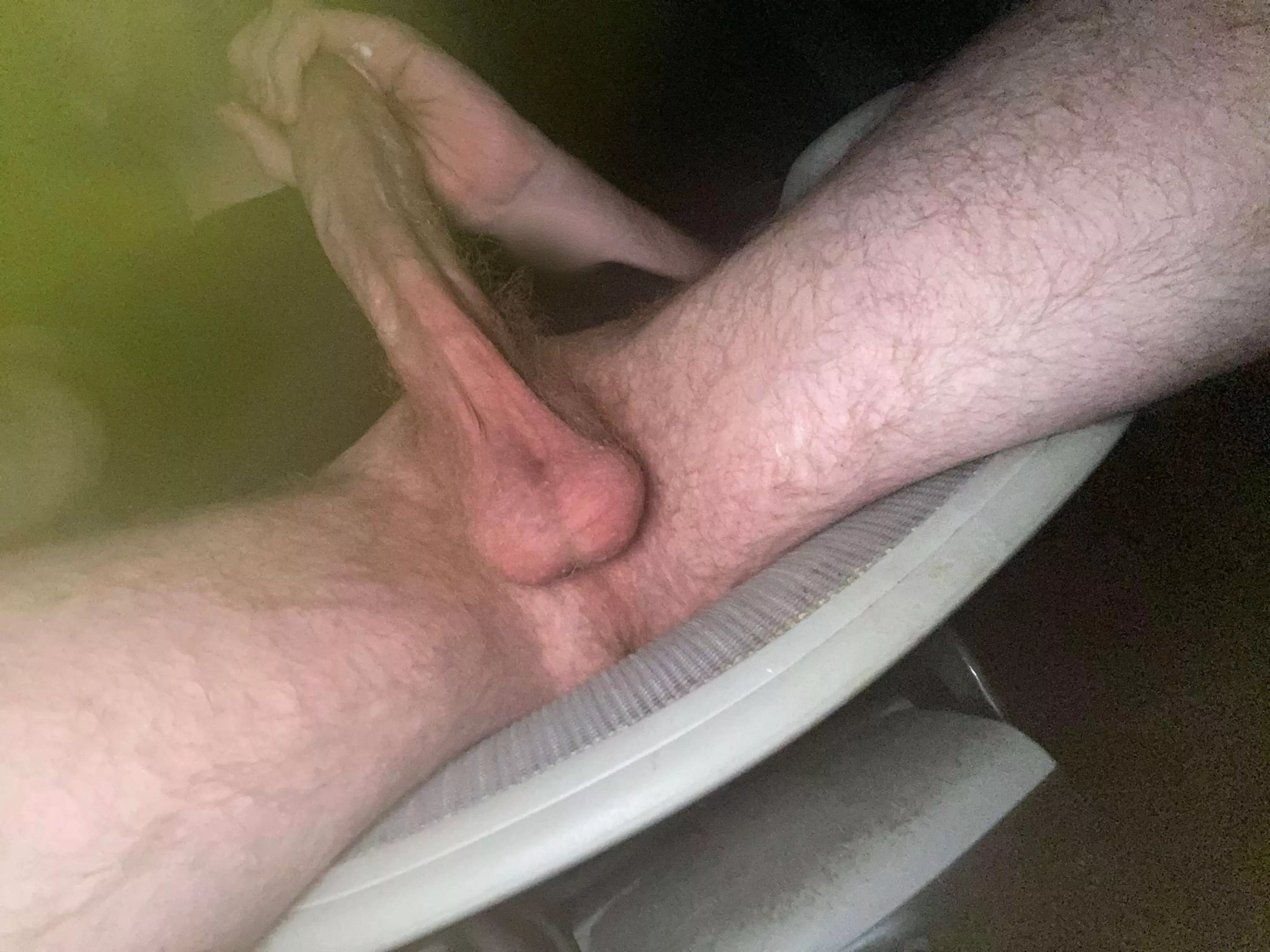 love to compare and chat with other hung bros