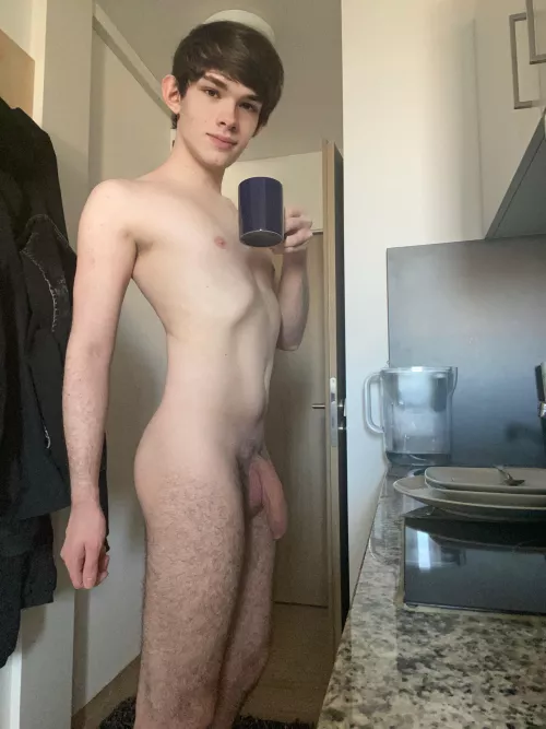 [M] 18, 70kg, 185cm | Feeling more comfortable in my body these days.