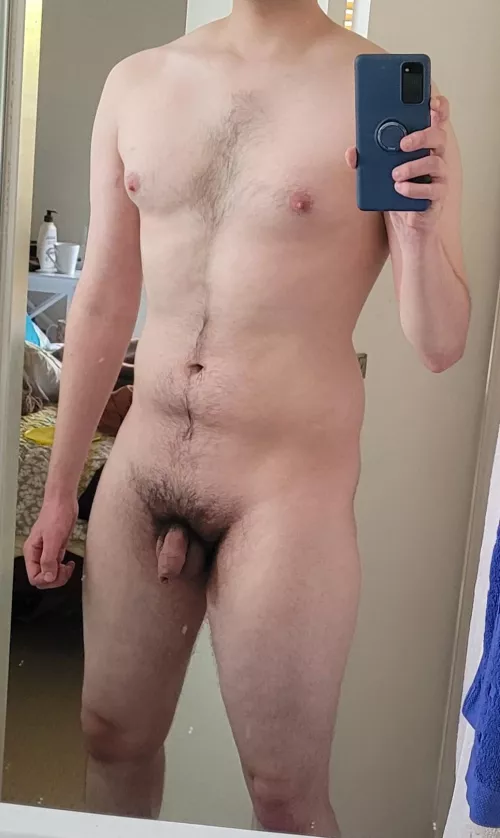 (M, 23, 70kg, 6'0) Be honest how do I look? Used to be bullied in school for being skinny.