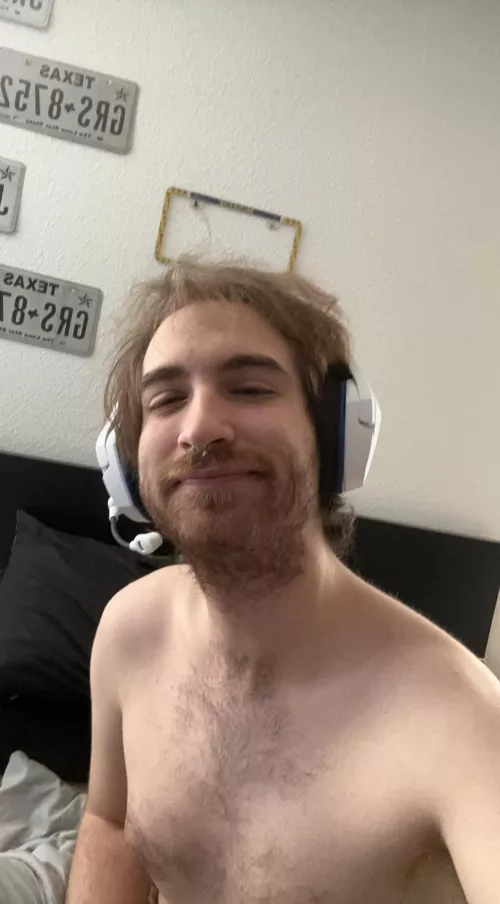 Messy hair but im bout to load in and try for another Victory Royale