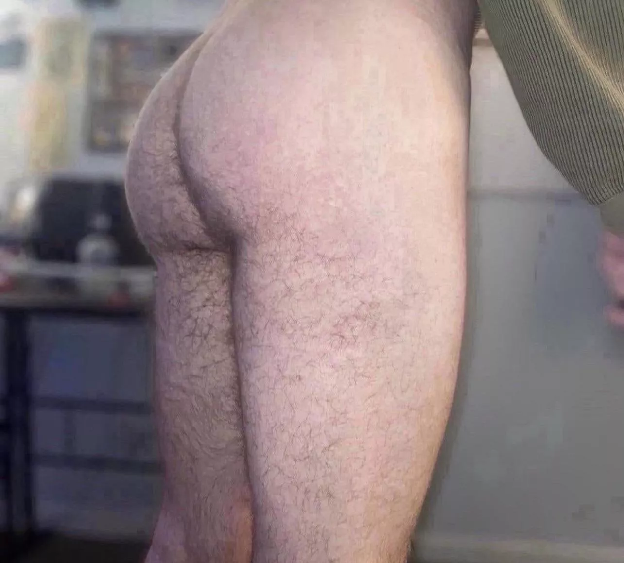 need a thick cock to come pound me, any takers?