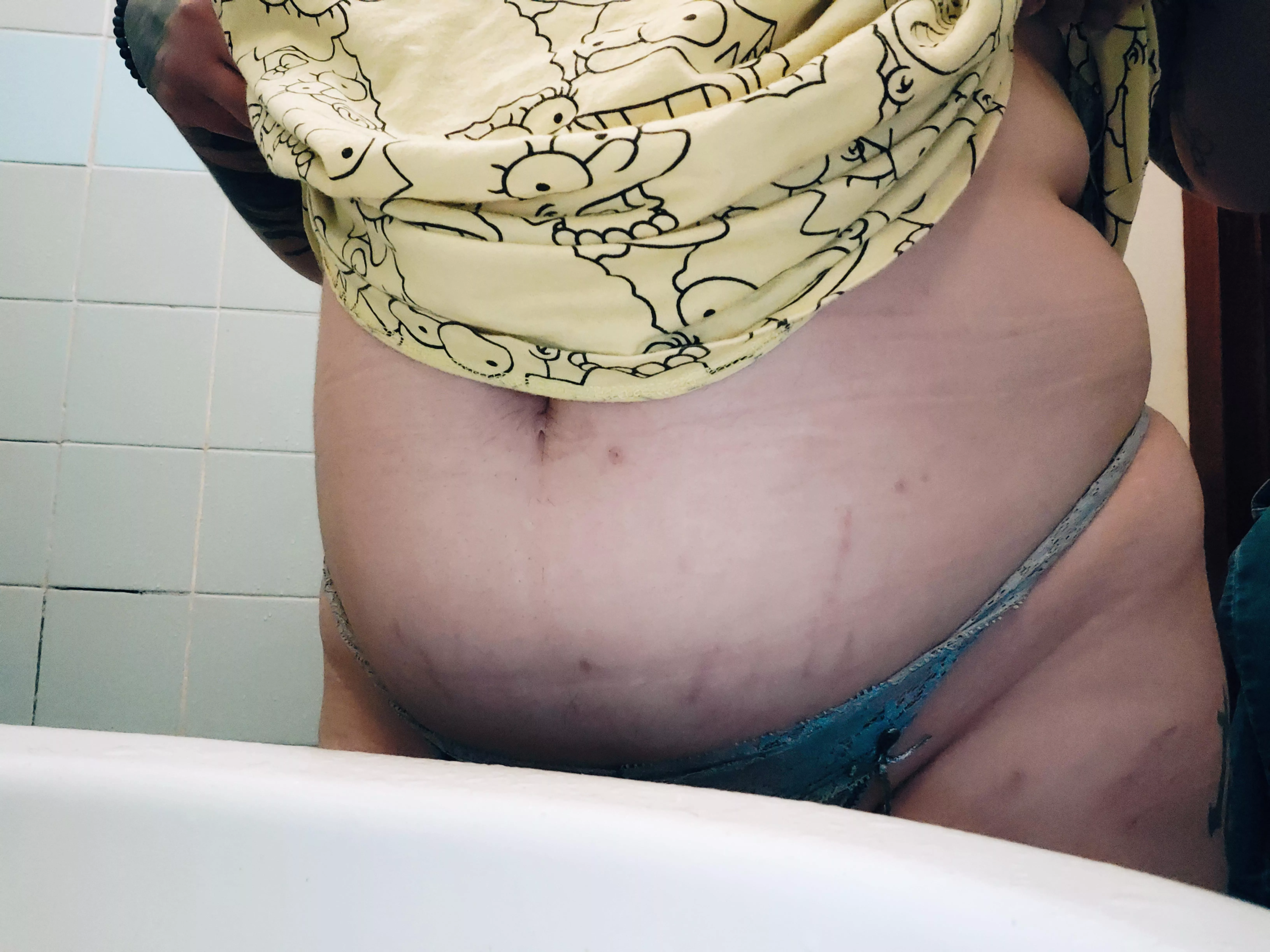 Netflix and stretch marks anyone ♥️
