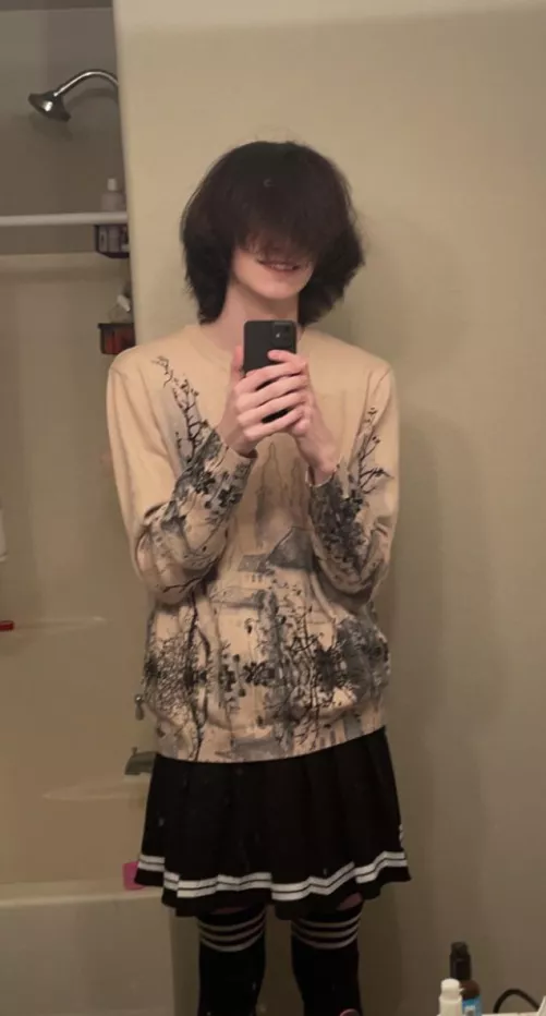 new sweater kinda cool i guess