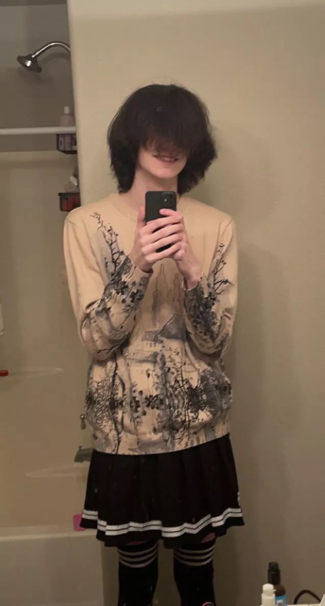 new sweater kinda cool i guess