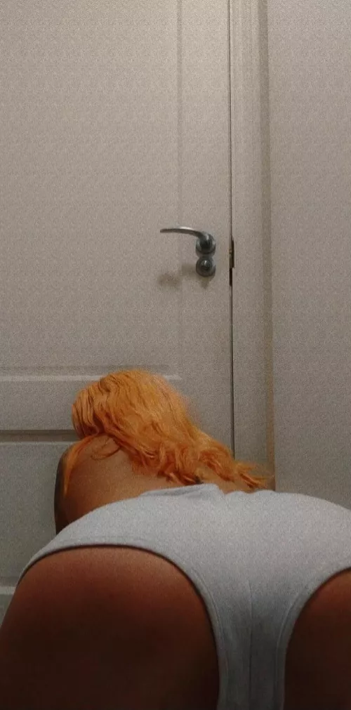 online at 9 for chats 👅