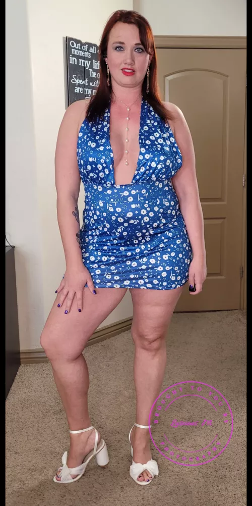 This Milf is excited for date night!